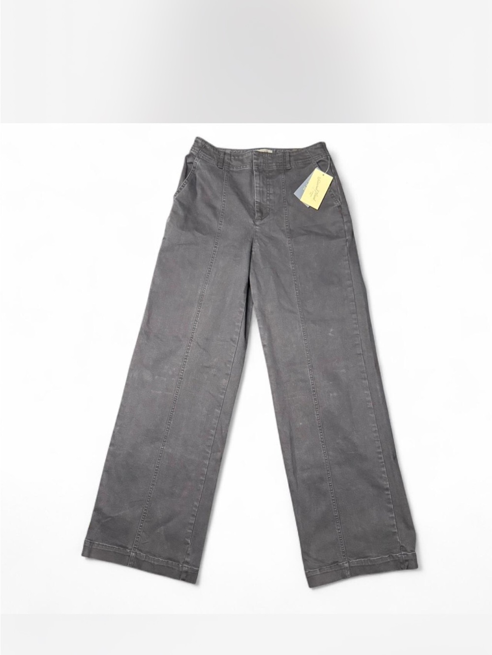 Universal Thread Women’s Straight-Leg Jeans in Charcoal Gray